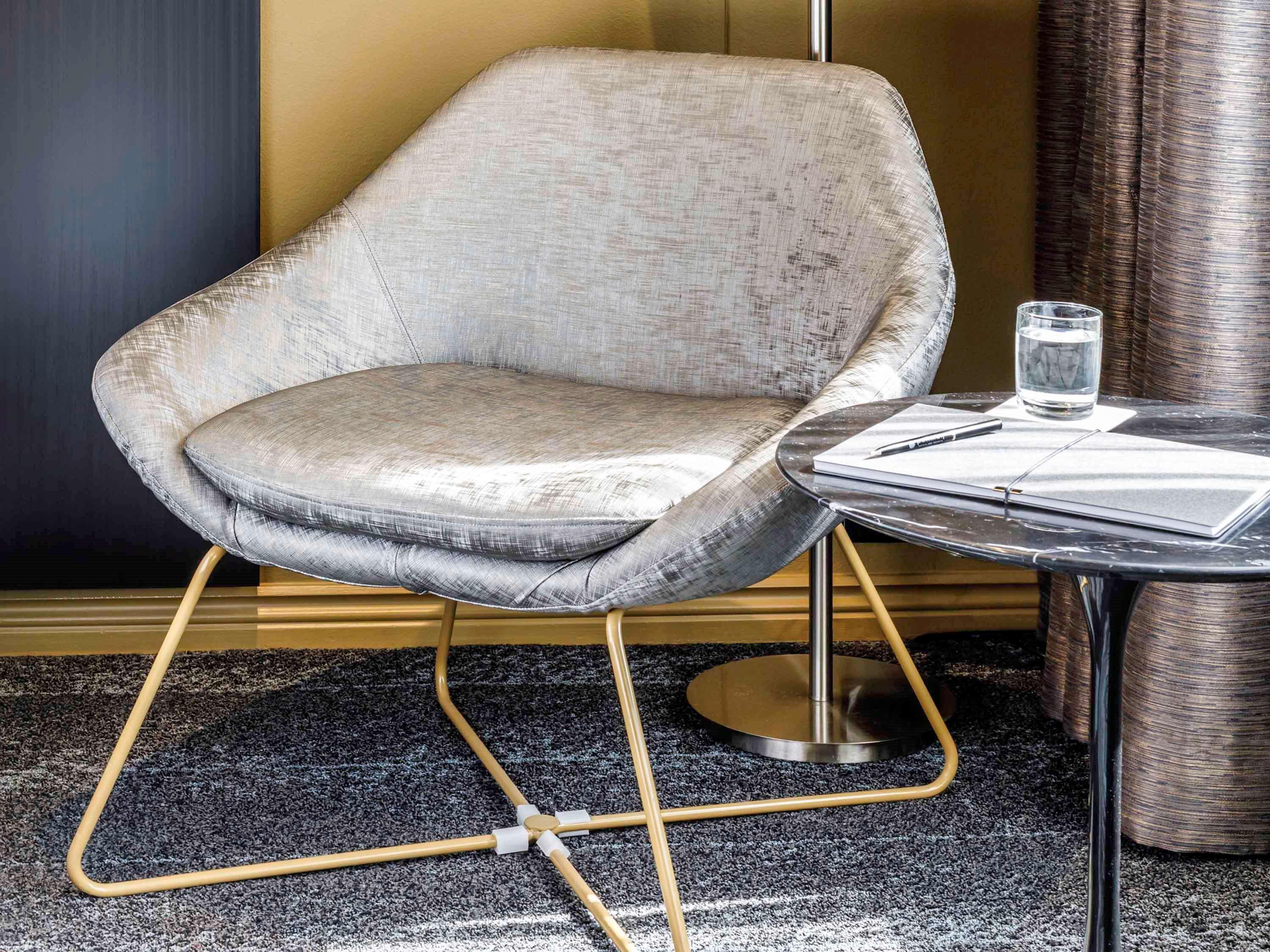 Pullman Sydney Hyde Park Hotel Екстериор снимка Armchair
