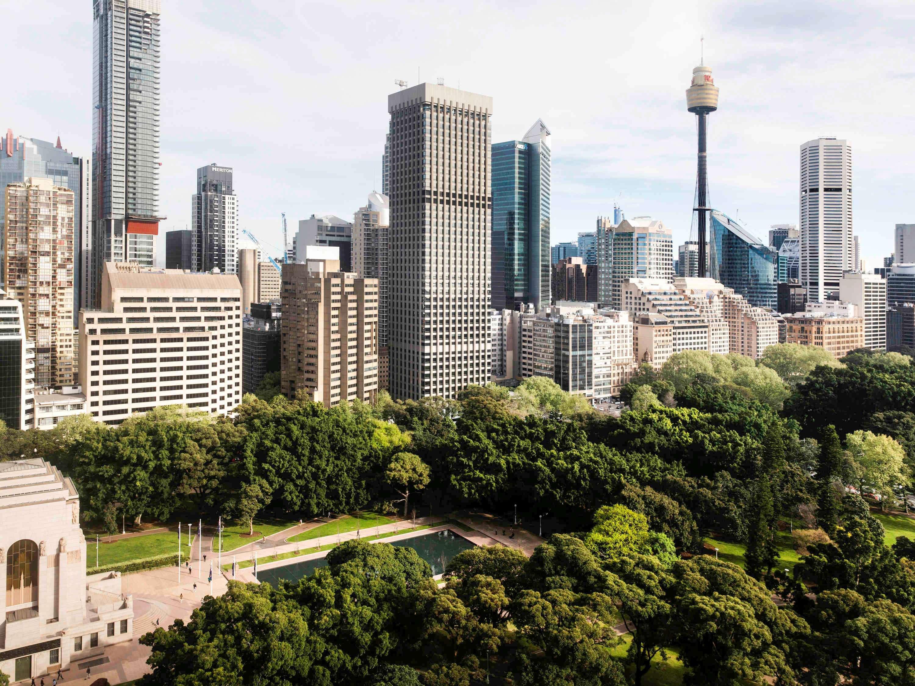 Pullman Sydney Hyde Park Hotel Екстериор снимка The proposed new World Trade Centre, with the Sydney CBD in the background