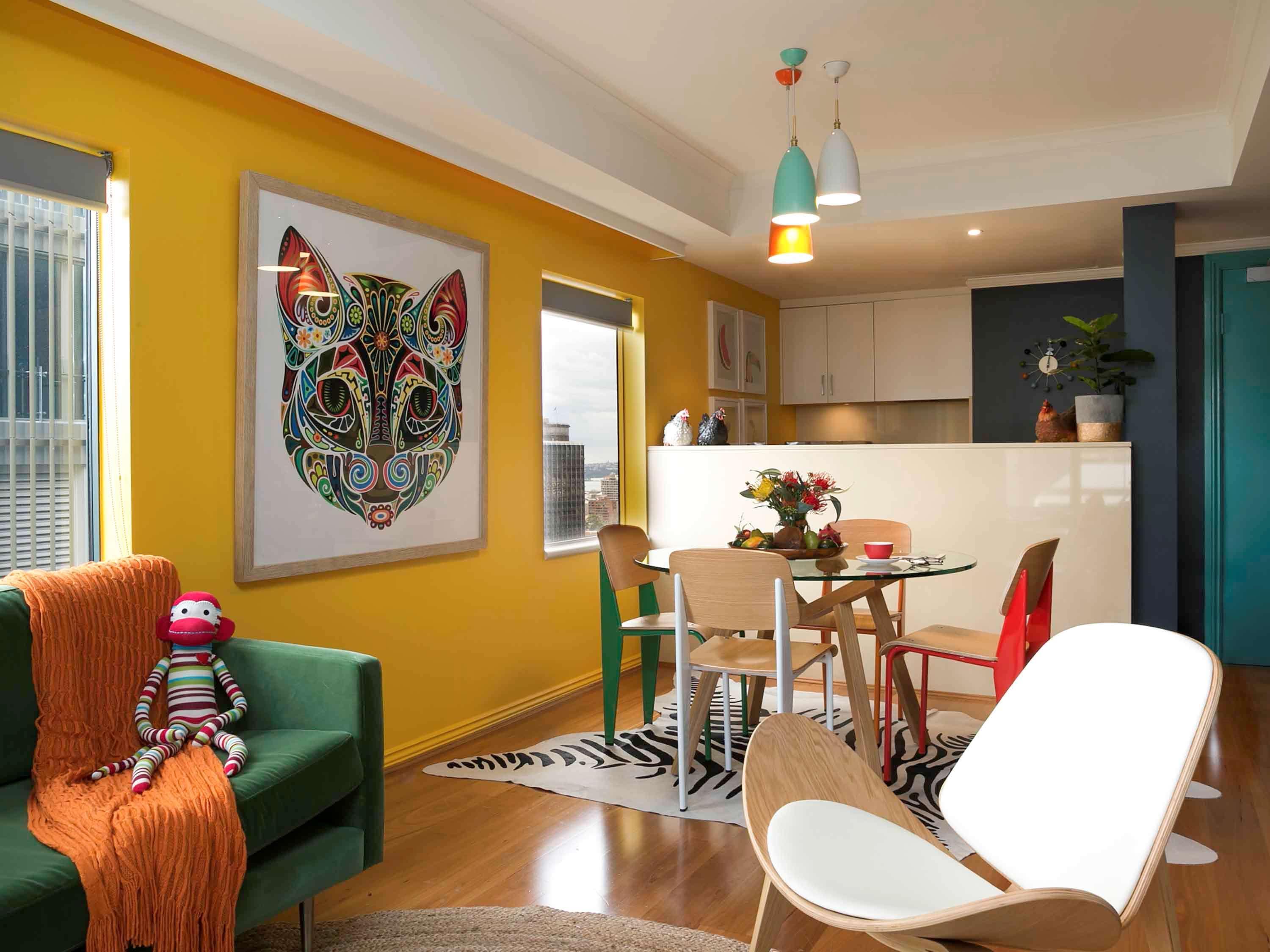 Pullman Sydney Hyde Park Hotel Екстериор снимка A living room with a kitchen in the background