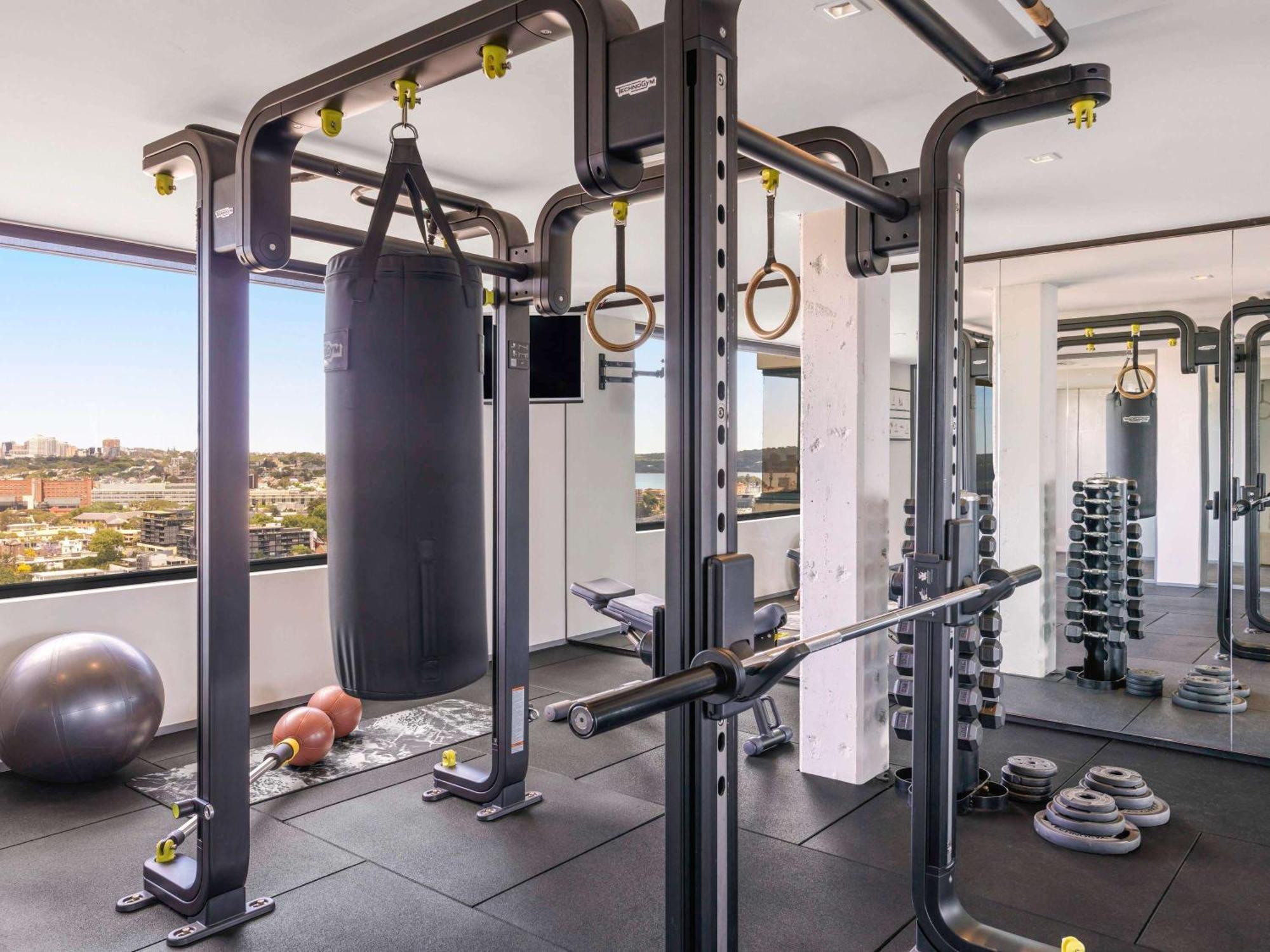 Pullman Sydney Hyde Park Hotel Екстериор снимка The gym at The Ivy Collection