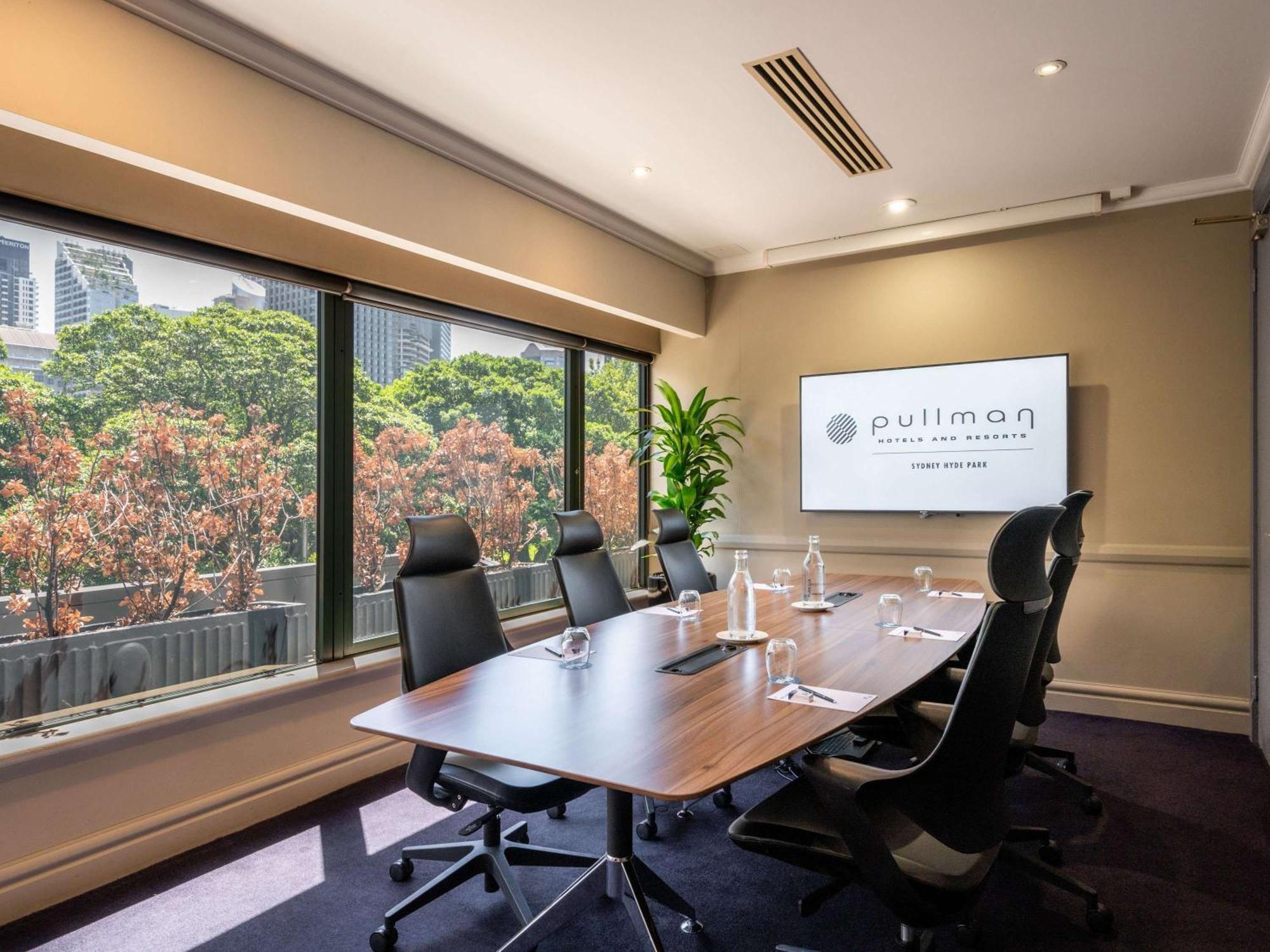 Pullman Sydney Hyde Park Hotel Екстериор снимка Boardroom at Pullman Melbourne on Swanston